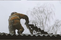 4 Tips For Properly Cleaning Gutters